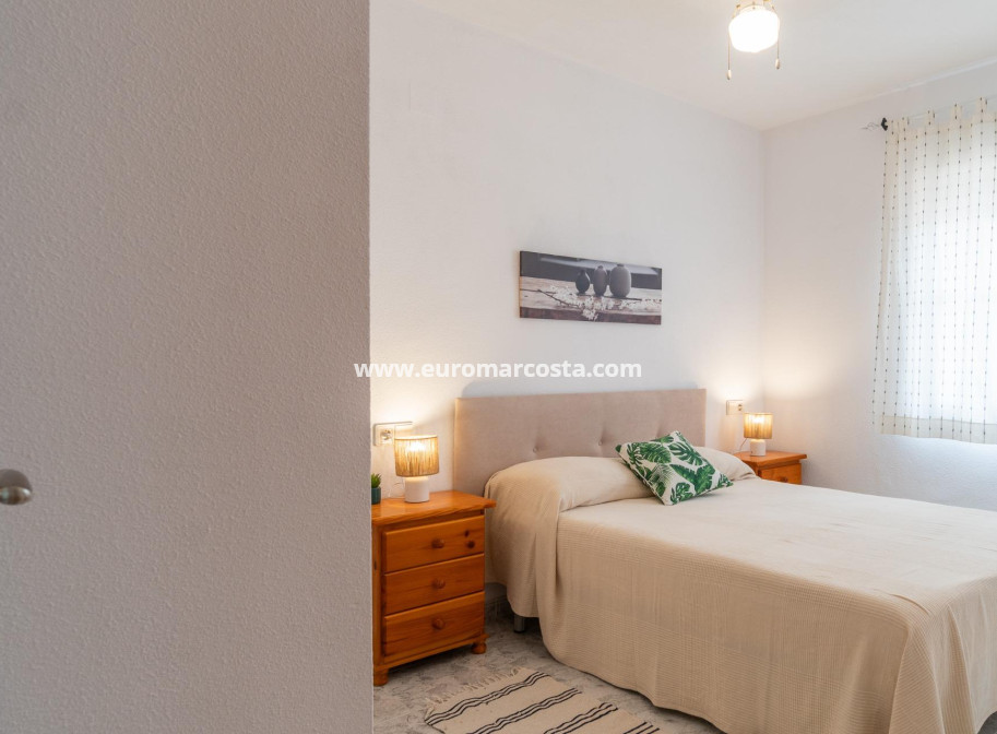 Alquiler a largo plazo - Apartamento / piso - Orihuela Costa