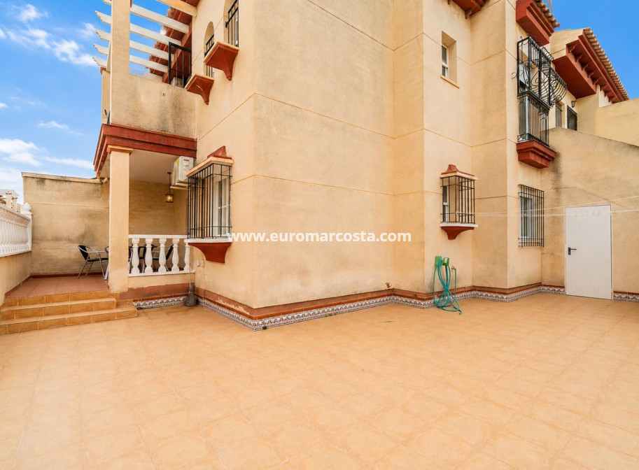 Alquiler a largo plazo - Apartamento / piso - Orihuela Costa