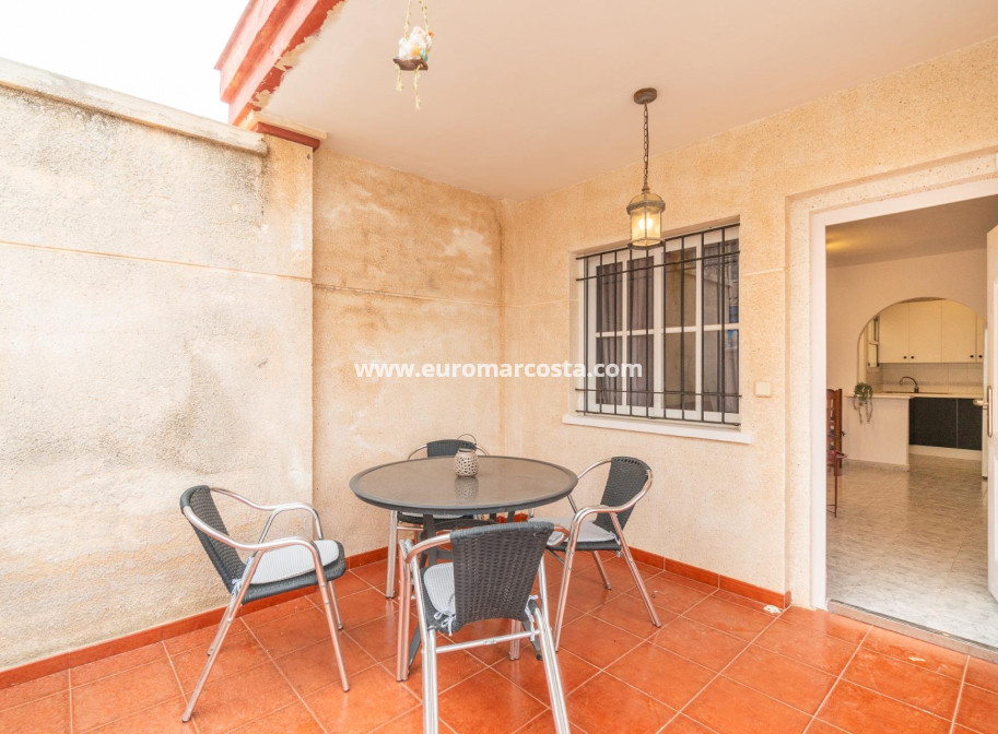 Alquiler a largo plazo - Apartamento / piso - Orihuela Costa