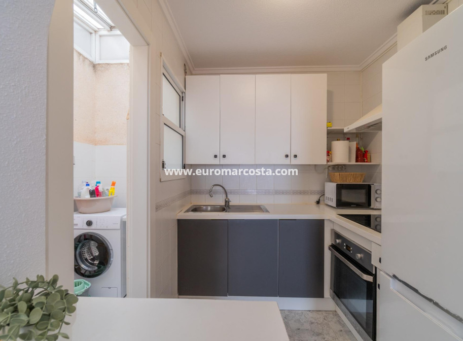 Alquiler a largo plazo - Apartamento / piso - Orihuela Costa