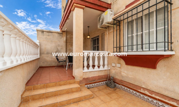Alquiler a largo plazo - Apartamento / piso - Orihuela Costa