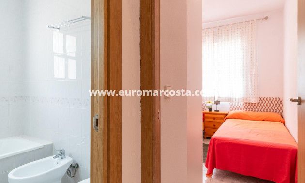 Alquiler a largo plazo - Apartamento / piso - Orihuela Costa
