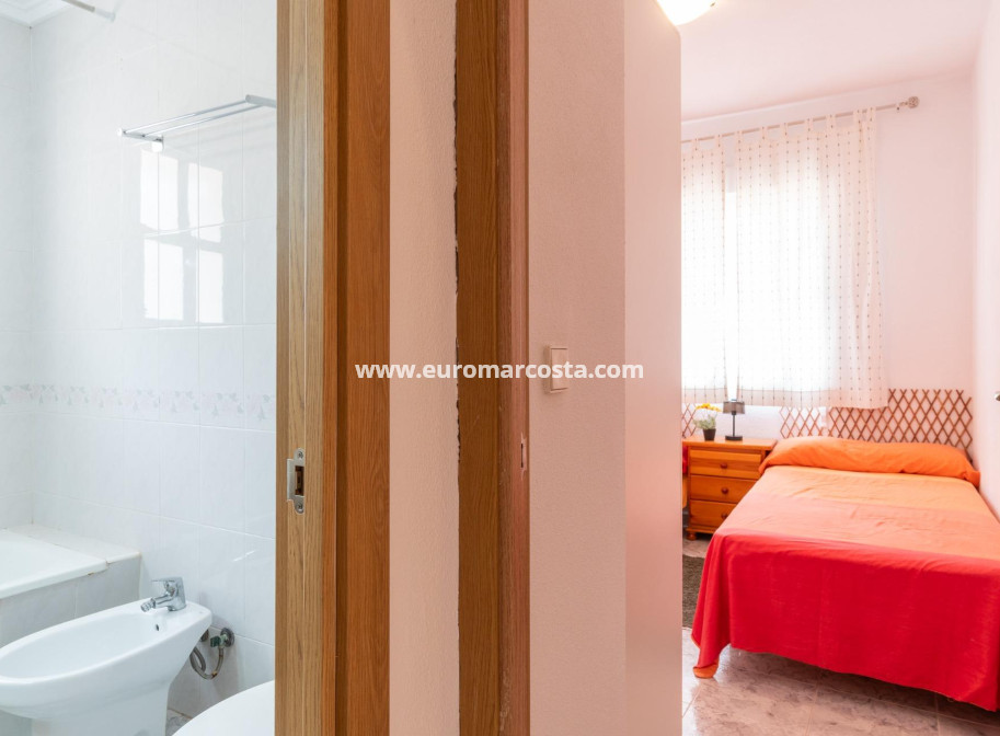 Alquiler a largo plazo - Apartamento / piso - Orihuela Costa