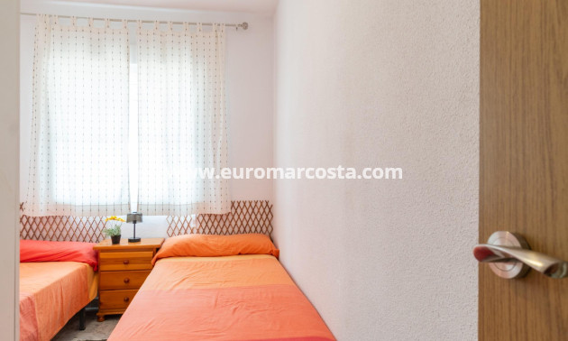 Alquiler a largo plazo - Apartamento / piso - Orihuela Costa