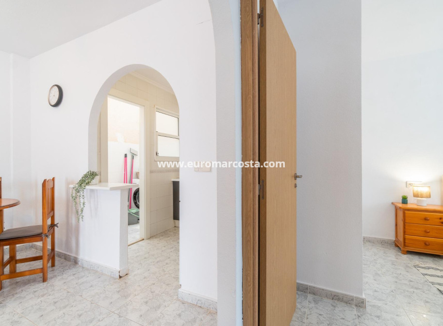 Alquiler a largo plazo - Apartamento / piso - Orihuela Costa