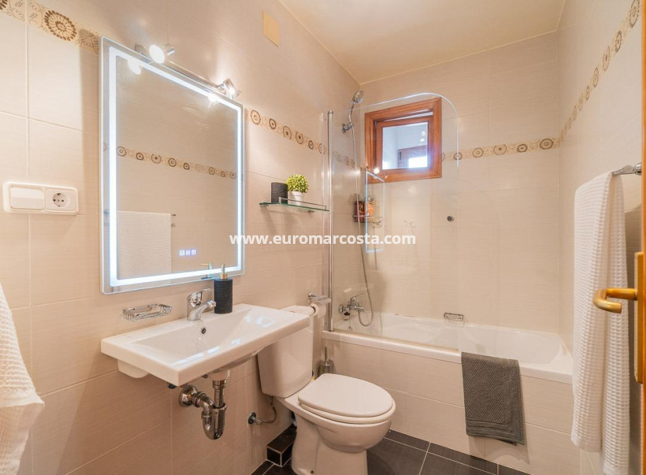 Objekte zum Wiederverkauf - Wohnung - Torrevieja - TORREVIEJA