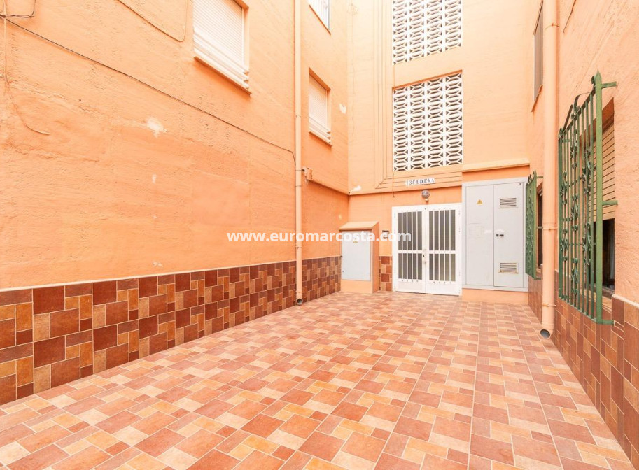 Objekte zum Wiederverkauf - Wohnung - Torrevieja - TORREVIEJA
