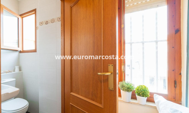 Objekte zum Wiederverkauf - Wohnung - Torrevieja - TORREVIEJA
