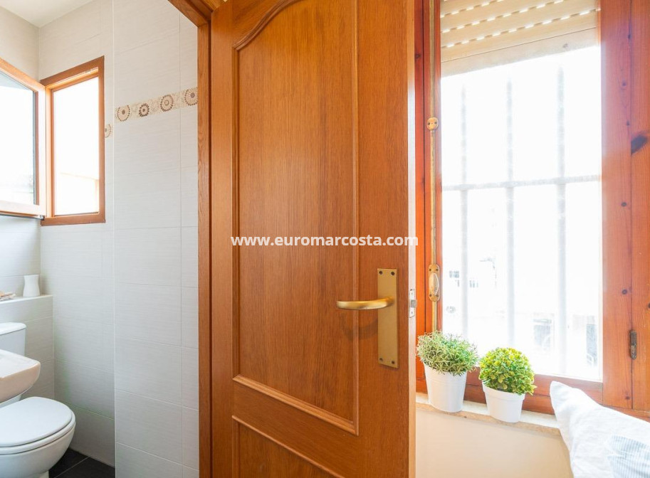 Objekte zum Wiederverkauf - Wohnung - Torrevieja - TORREVIEJA