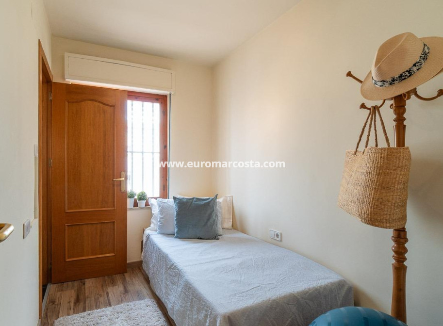 Objekte zum Wiederverkauf - Wohnung - Torrevieja - TORREVIEJA