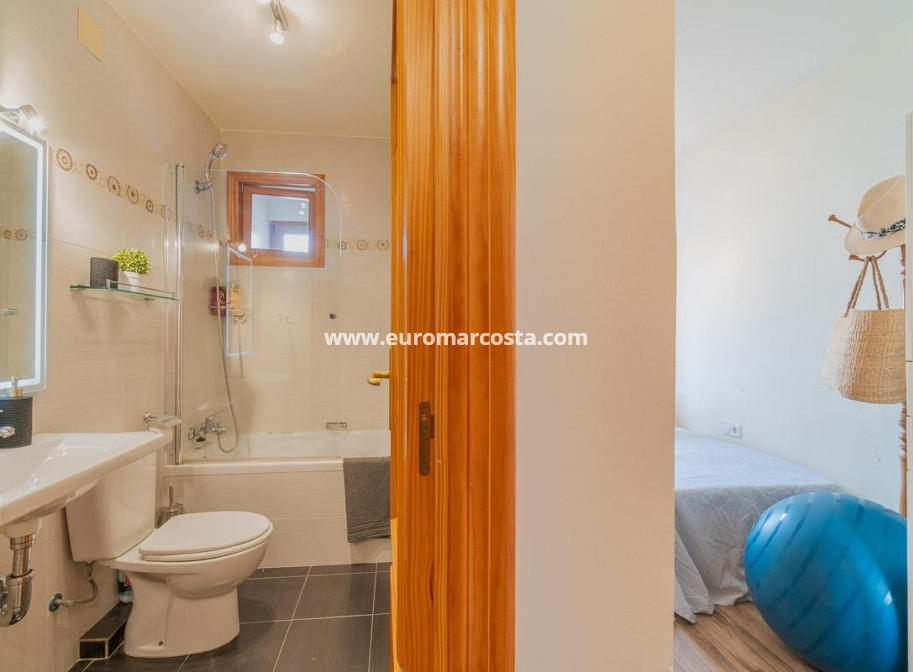 Objekte zum Wiederverkauf - Wohnung - Torrevieja - TORREVIEJA
