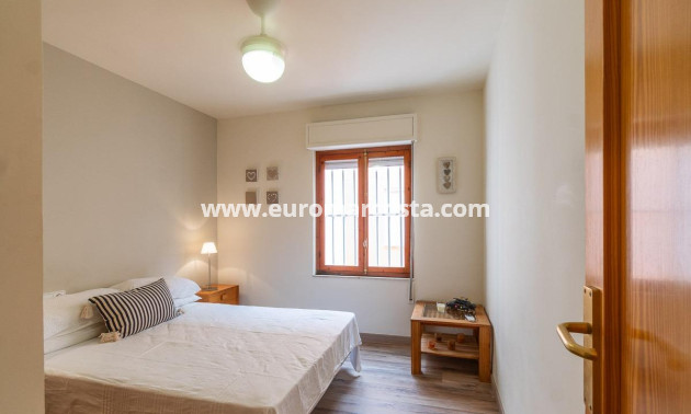 Objekte zum Wiederverkauf - Wohnung - Torrevieja - TORREVIEJA