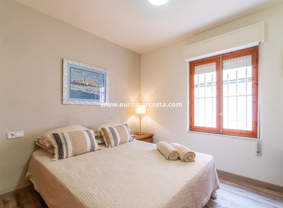 Objekte zum Wiederverkauf - Wohnung - Torrevieja - TORREVIEJA