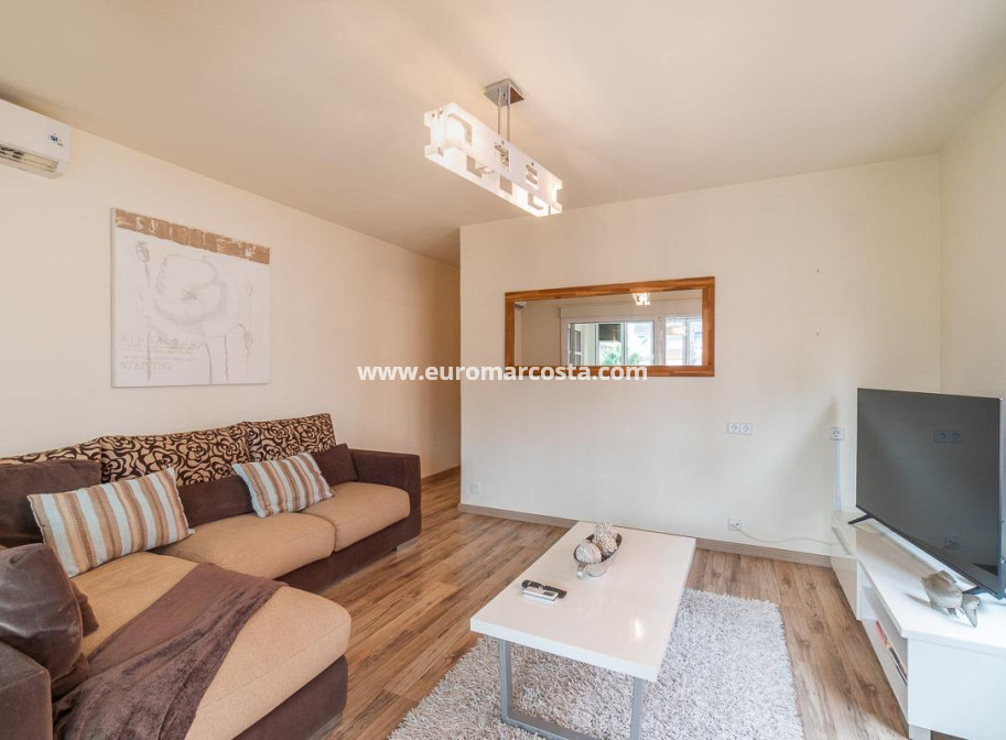 Objekte zum Wiederverkauf - Wohnung - Torrevieja - TORREVIEJA