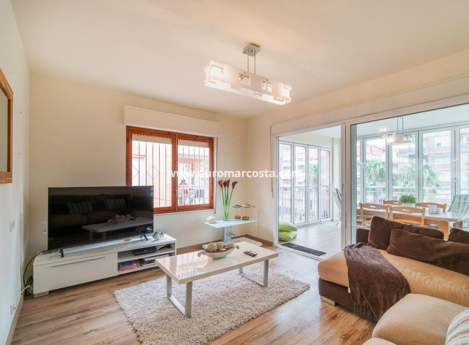 Objekte zum Wiederverkauf - Wohnung - Torrevieja - TORREVIEJA