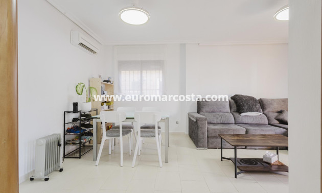Sale - Chalet - Torrevieja - TORREVIEJA