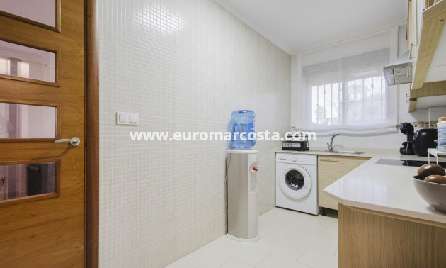 Sale - Chalet - Torrevieja - TORREVIEJA
