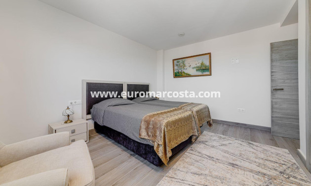 Objekte zum Wiederverkauf - Villa freitstehend - Torrevieja - TORREVIEJA