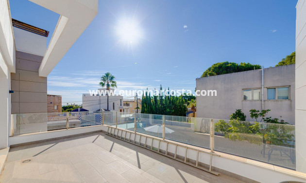 Objekte zum Wiederverkauf - Villa freitstehend - Torrevieja - TORREVIEJA