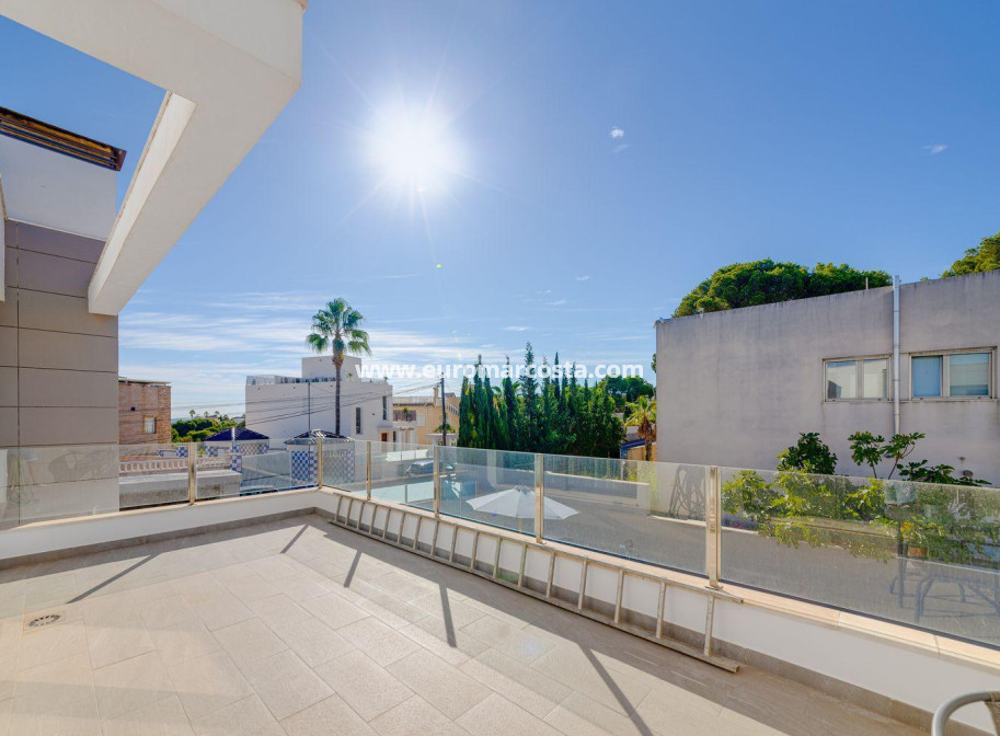 Objekte zum Wiederverkauf - Villa freitstehend - Torrevieja - TORREVIEJA
