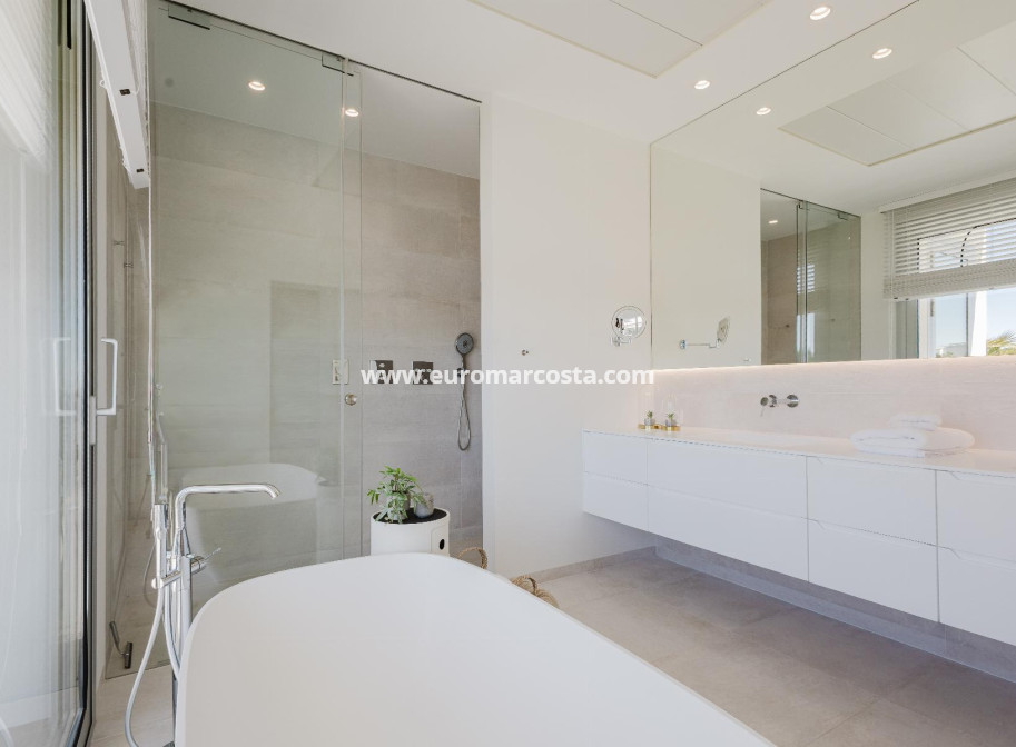Venta - Villa - Orihuela Costa
