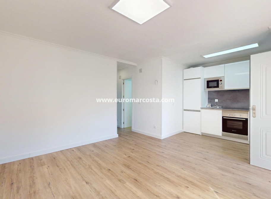 Sale - Bungalow - Orihuela Costa