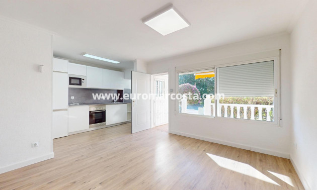 Sale - Bungalow - Orihuela Costa