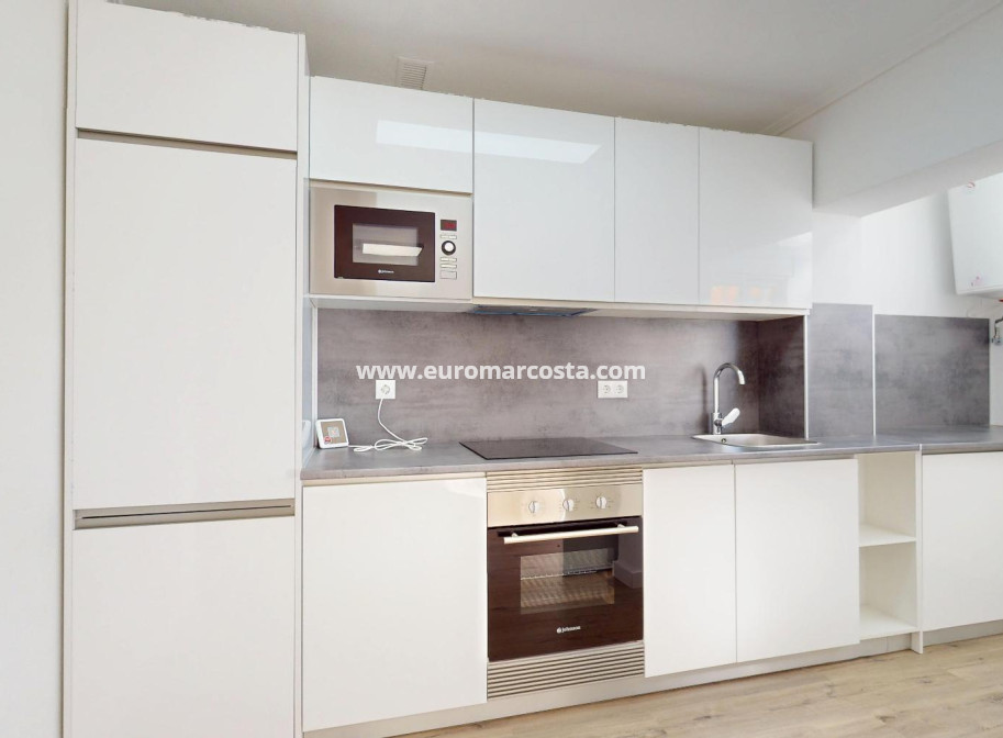 Sale - Bungalow - Orihuela Costa