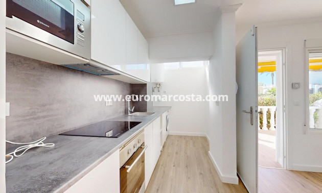Sale - Bungalow - Orihuela Costa