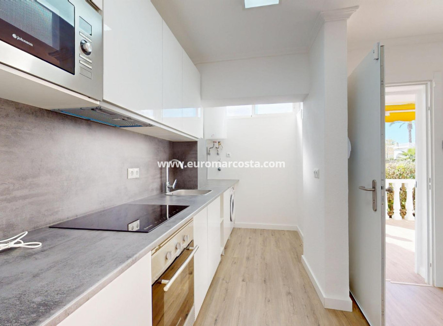 Sale - Bungalow - Orihuela Costa