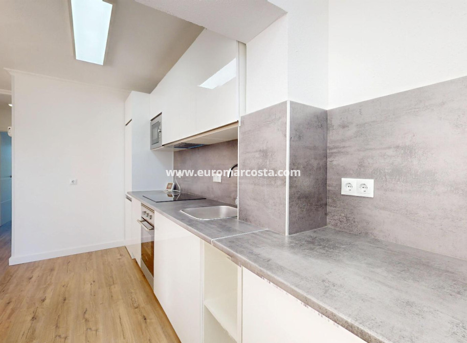 Sale - Bungalow - Orihuela Costa