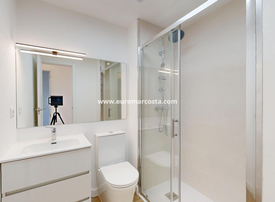 Sale - Bungalow - Orihuela Costa