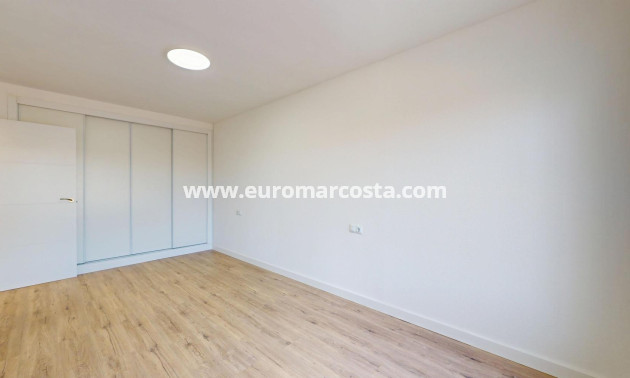 Sale - Bungalow - Orihuela Costa