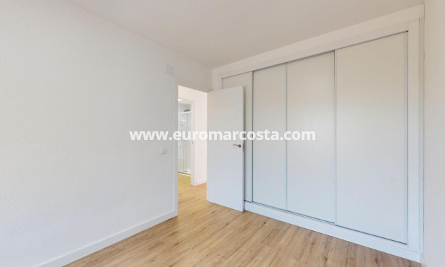 Sale - Bungalow - Orihuela Costa