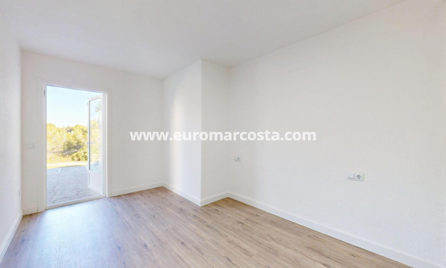 Sale - Bungalow - Orihuela Costa