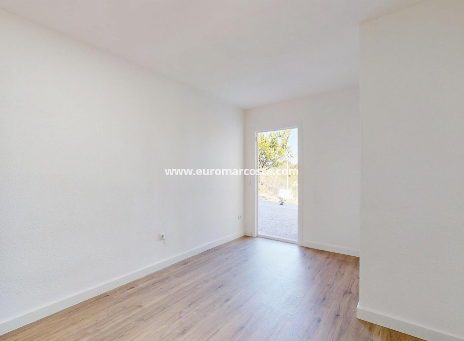 Sale - Bungalow - Orihuela Costa