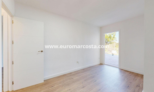 Sale - Bungalow - Orihuela Costa
