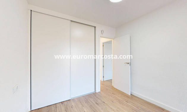 Sale - Bungalow - Orihuela Costa