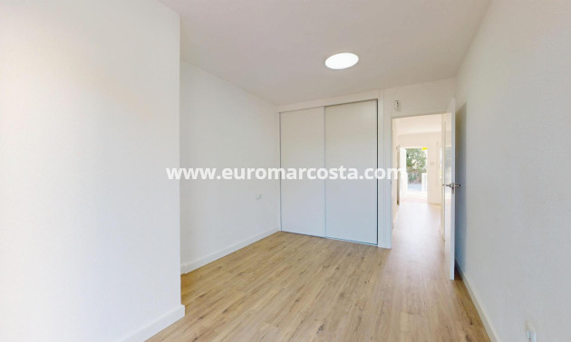Sale - Bungalow - Orihuela Costa