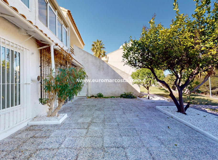 Sale - Bungalow - Orihuela Costa