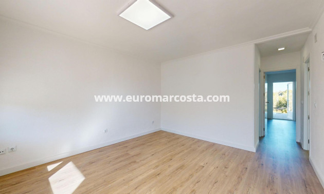 Sale - Bungalow - Orihuela Costa