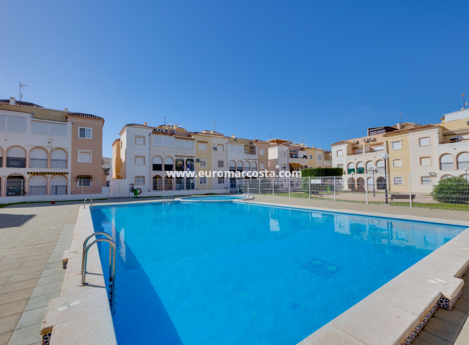 Venta - Bungalow - Torrevieja - TORREVIEJA