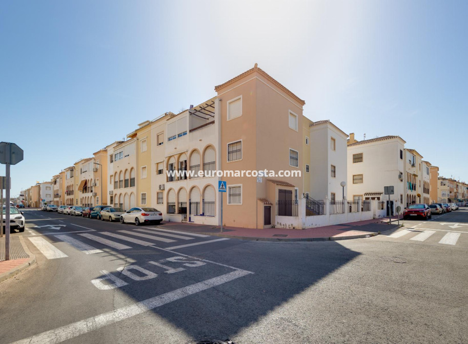 Venta - Bungalow - Torrevieja - TORREVIEJA