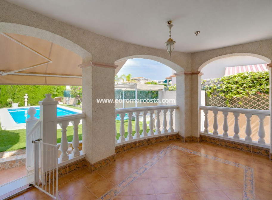 Venta - Chalet - San Fulgencio