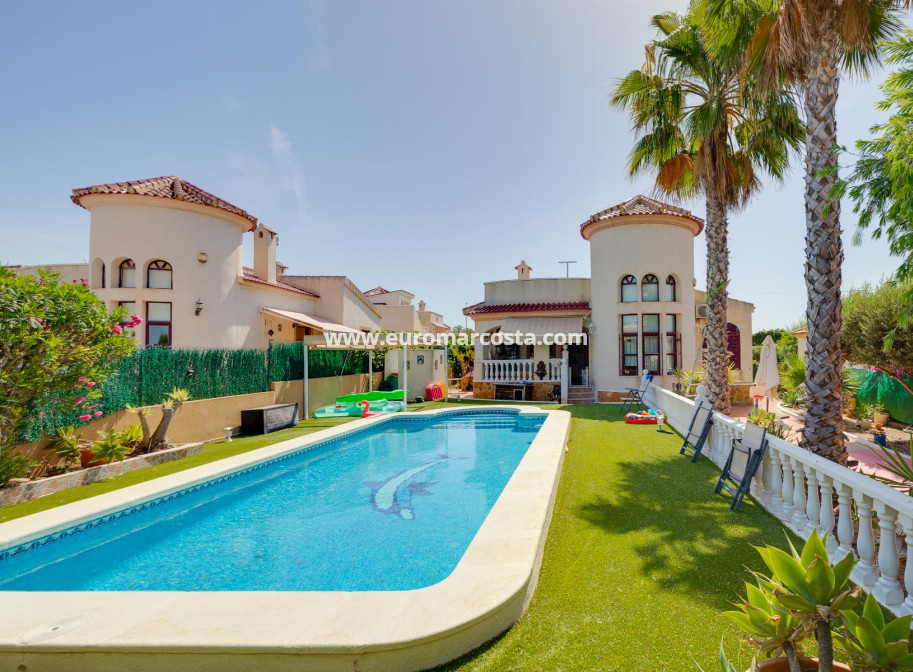Venta - Chalet - San Fulgencio