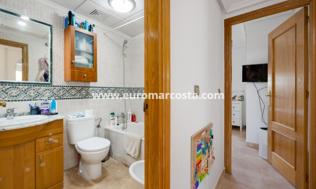 Venta - Chalet - San Fulgencio
