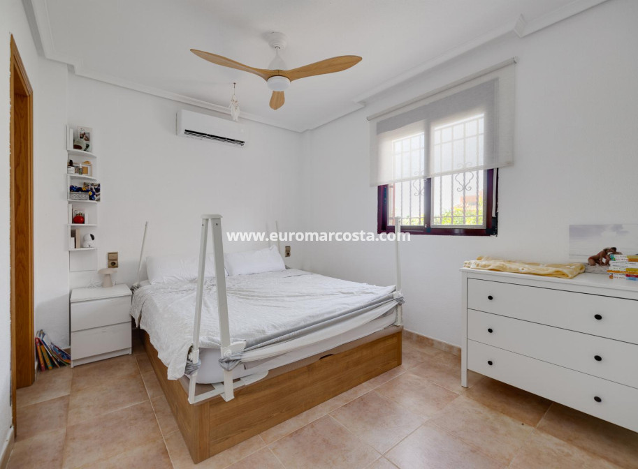 Venta - Chalet - San Fulgencio