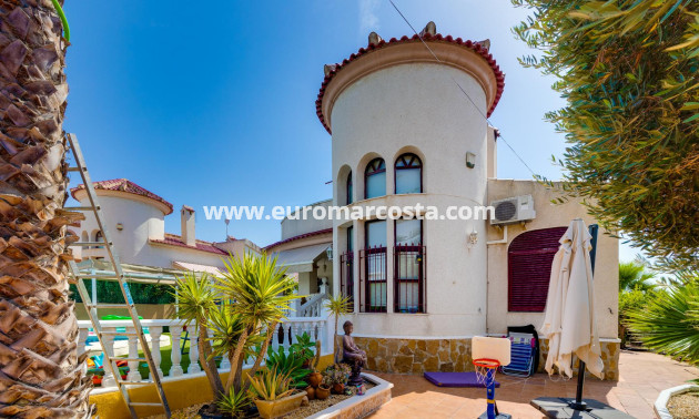 Venta - Chalet - San Fulgencio