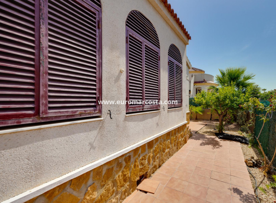 Venta - Chalet - San Fulgencio
