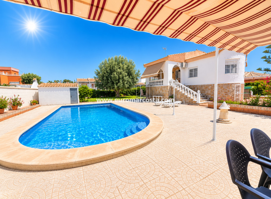 Venta - Villa - Torrevieja - TORREVIEJA